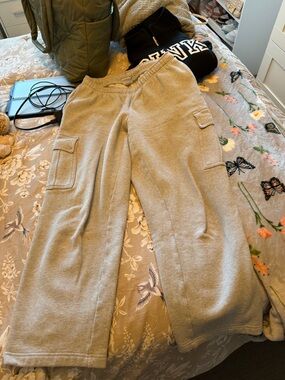TNA Cozy Sweatfleece Joggers in Light Gray